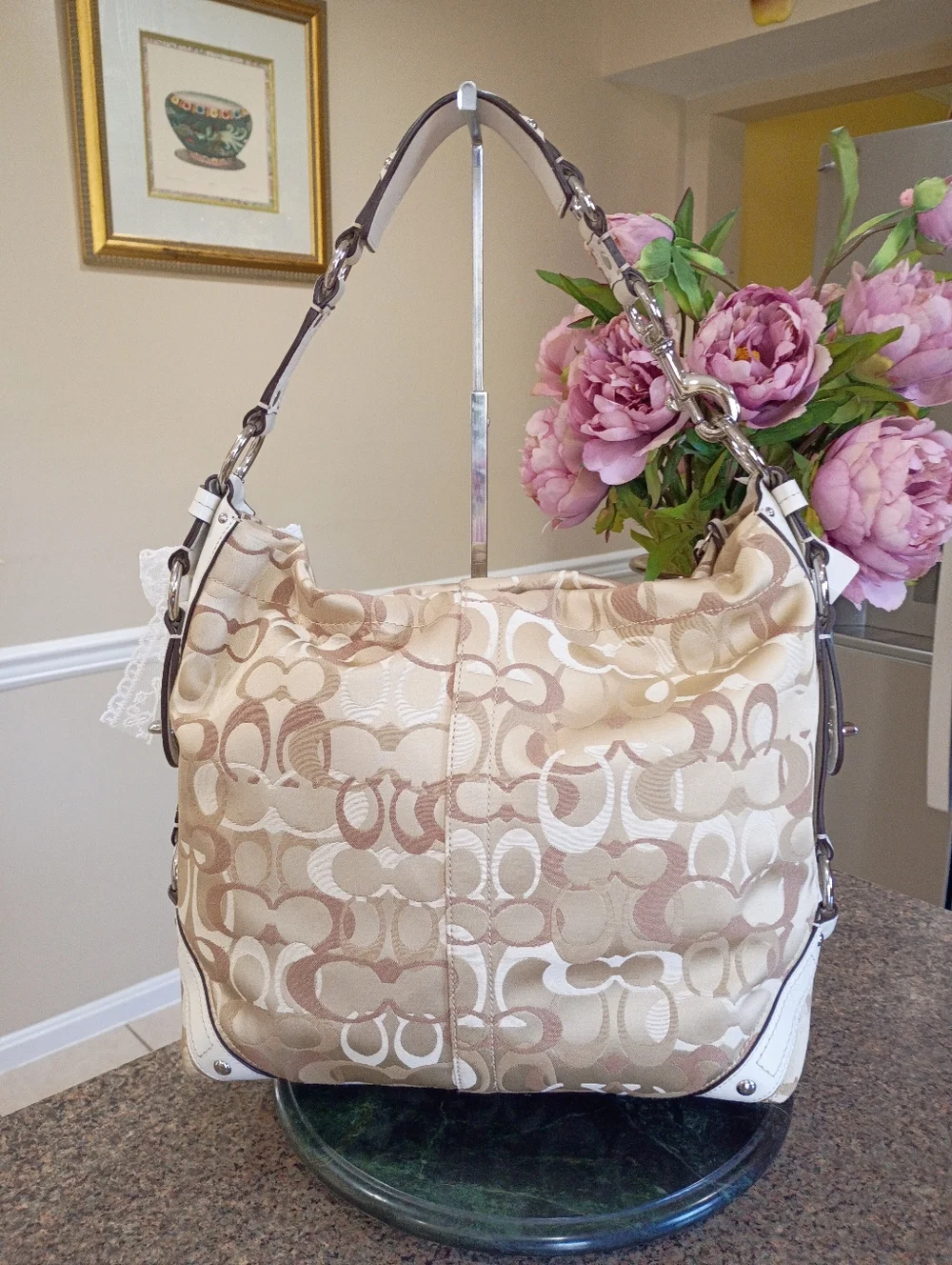 NWT Coach Opt Signatire Carly Hobo
